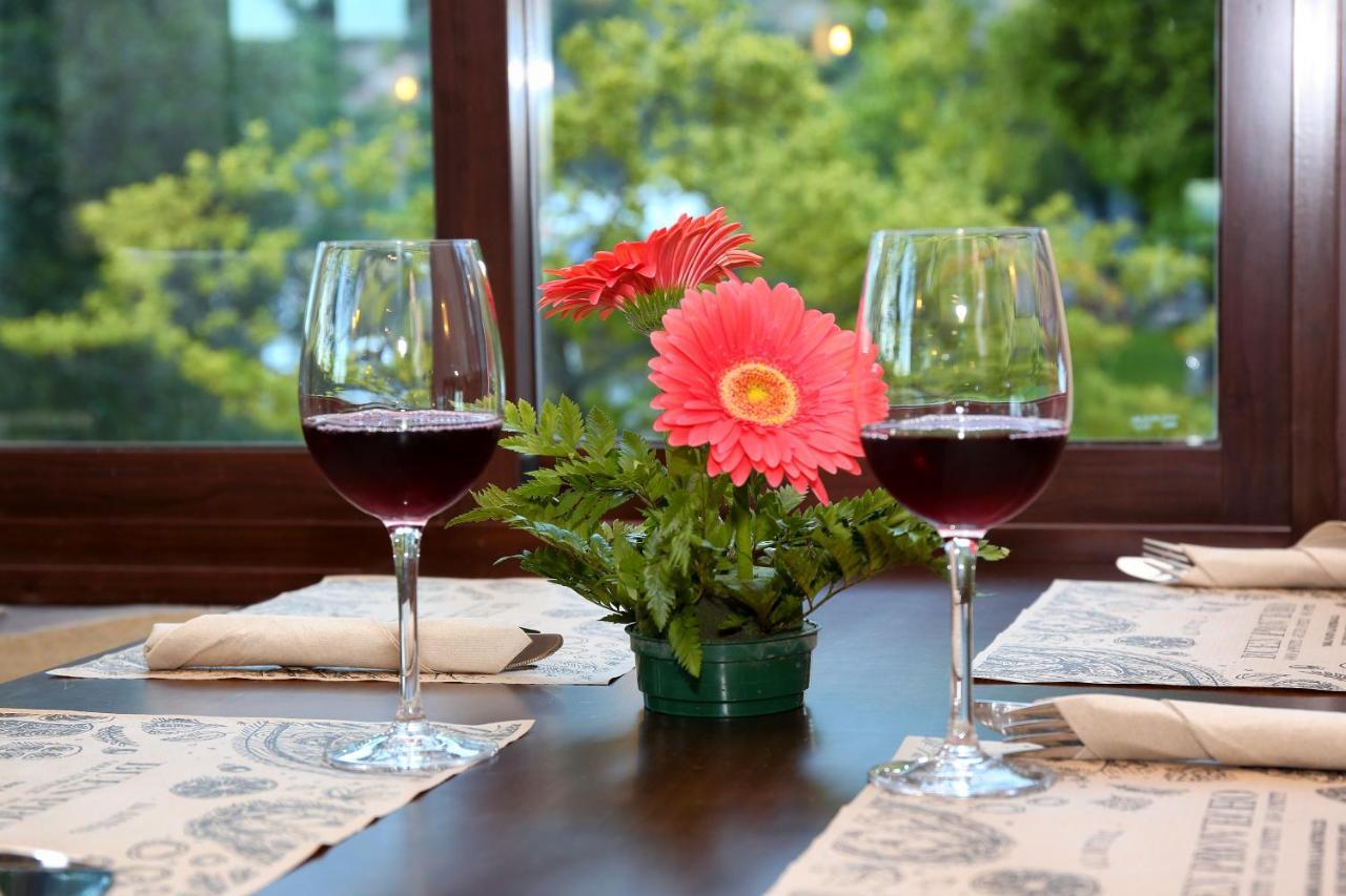 Hotel Rural & Restaurante Las Camaretas Cortes de la Frontera Zewnętrze zdjęcie